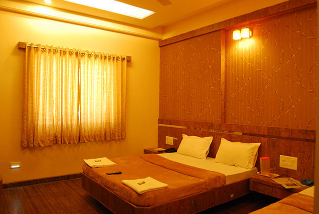 Hotel Lee Grand